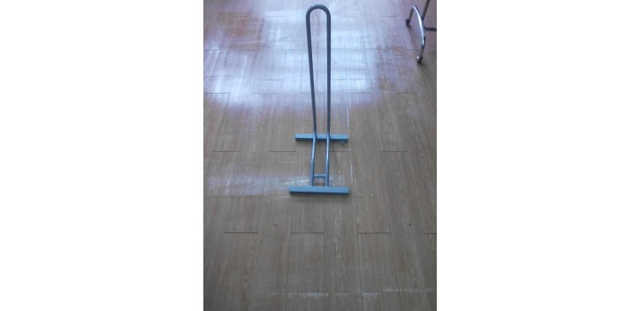 SOPORTE BICICLETAS GRIS